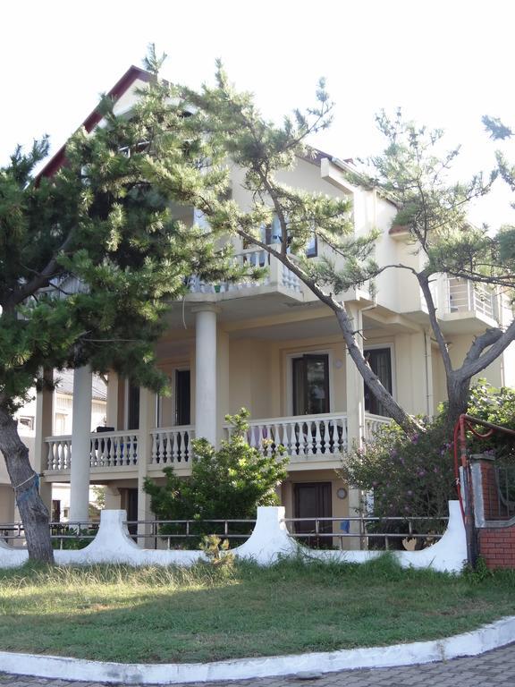 Festina Lente Otel Kobuleti Dış mekan fotoğraf