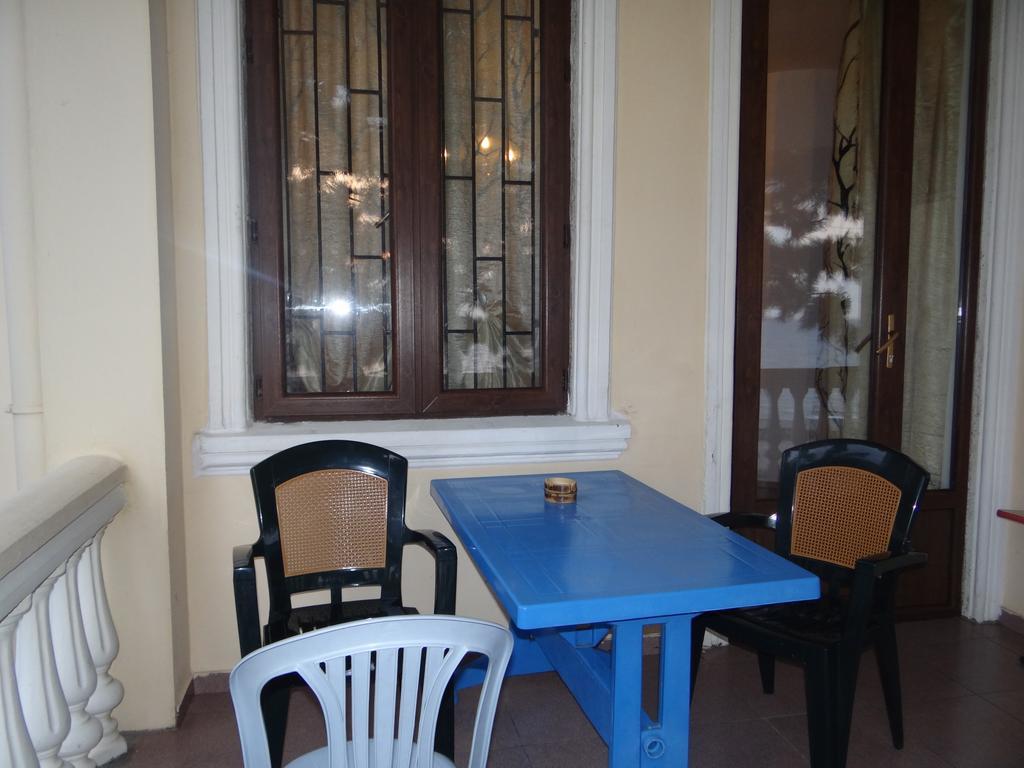 Festina Lente Otel Kobuleti Dış mekan fotoğraf