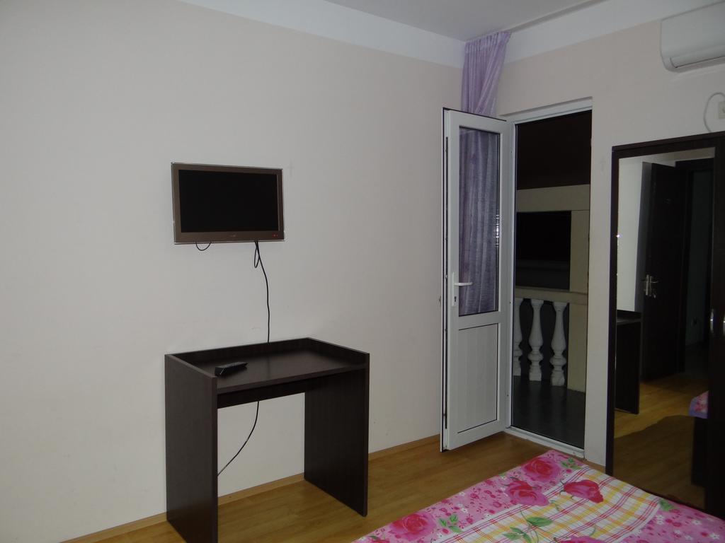 Festina Lente Otel Kobuleti Dış mekan fotoğraf
